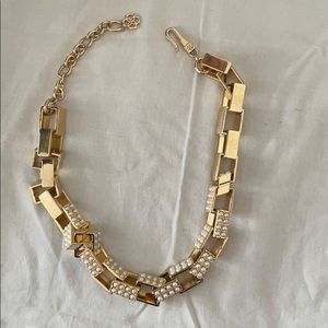 Statement necklace